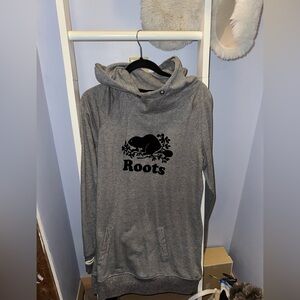 Roots Gray Oversized Sweater Black Logo